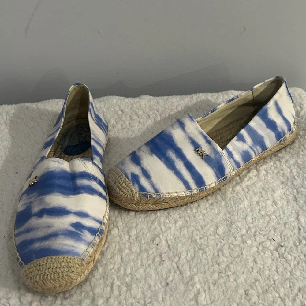 Michael Kors Women's Sz 5 Kendrick Espadrille Slip On Flats Blue White Tie Dye